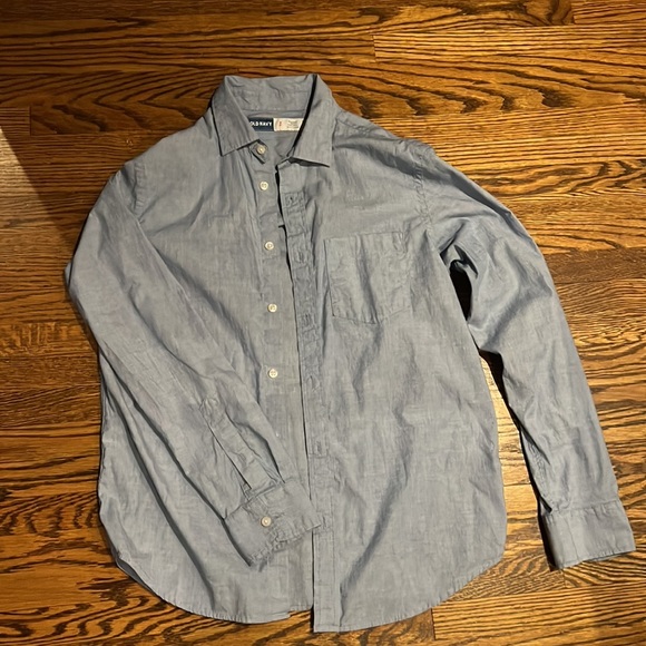 Old navy light blue button down - Picture 2 of 4